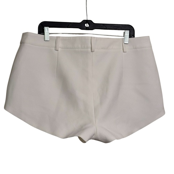 Nasty Gal Premium Tailored Booty Shorts - Picture 4 of 5